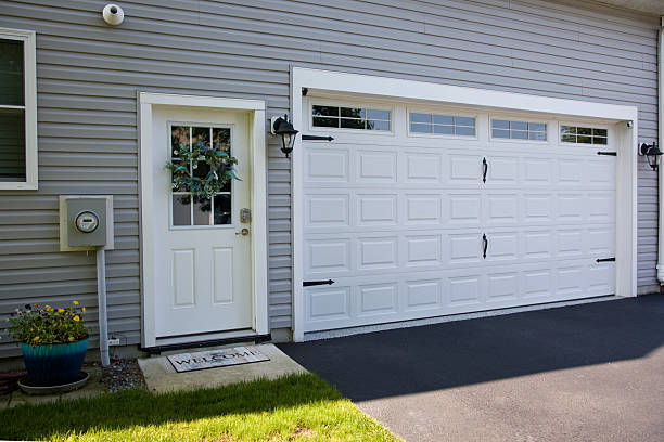 24/7 Emergency Garage Door Panel Replacement experts in California Polytechnic State University, CA